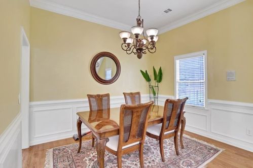 201 Bowen Cir, Atlanta GA  30315-2603 exterior