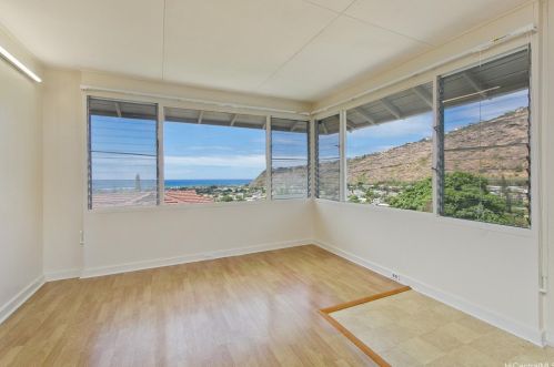 809 Ailuna St, Honolulu HI  96821-1705 exterior