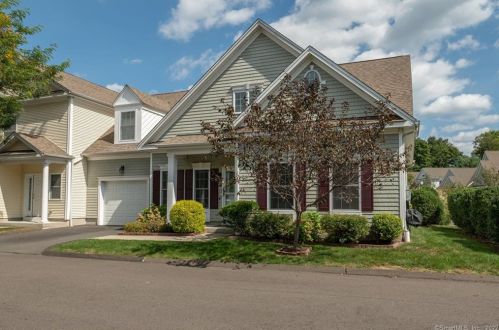 1 Lucius Ct, Milford, CT 06461-3093