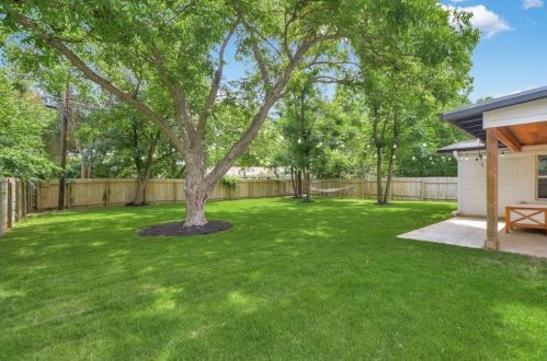 5707 Fairlane Dr, Austin TX  78757-4412 exterior