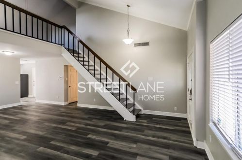 1833 Blossom Trl, Plano TX  75074-4106 exterior
