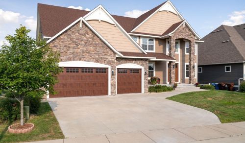 5820 Archer Ln, Minneapolis, MN 55446-2707