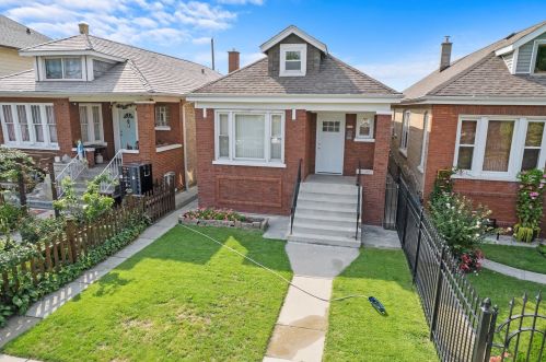 5614 Christiana Ave, Chicago, IL 60659-4555