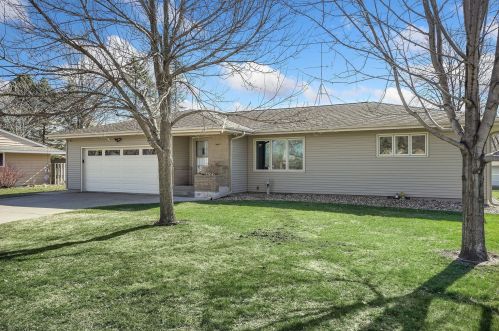 1107 Westwood Dr, Faribault, MN 55021-6742