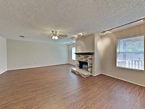1673 Chesterwood Dr, Rockwall TX  75032-7378 exterior