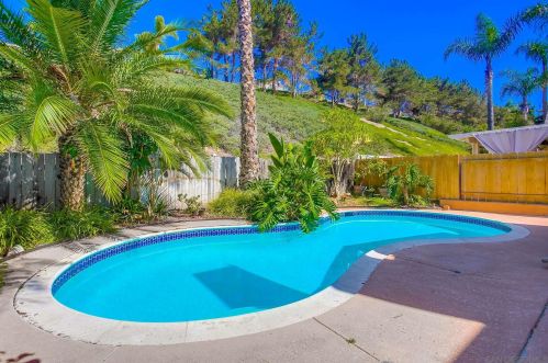 1736 Calle Platico, Oceanside, CA 92056-6920