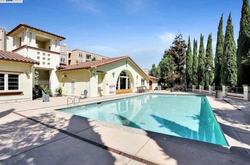 800 Abel St, Milpitas CA  95035-8693 exterior