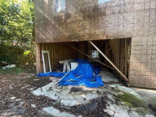 1629 Afton Ln, Atlanta GA  30329-1302 exterior