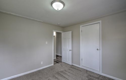 1601 180 Pl, Hammond IN 46324-3308 exterior