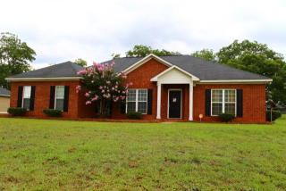 210 Ambleside Dr, Leesburg, GA 31763-5848