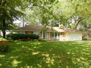 421 High Point Dr, Peoria, IL 61614-2243