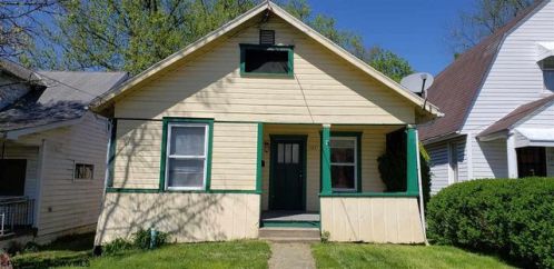 103 Vine St, White Hall, WV 26554-4252