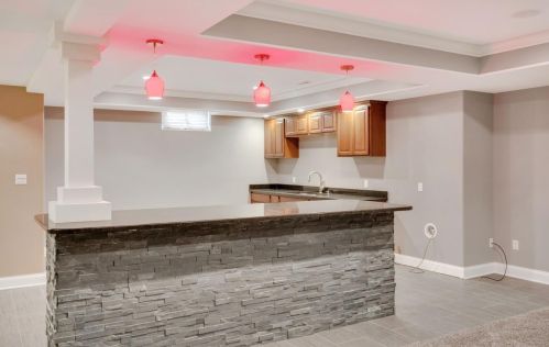 1100 Hyde Park, Crown Point IN 46307-7881 exterior