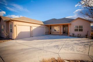 1112 Via Le Paz Dr, Colorado National Monument, CO 81521-3085