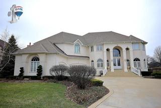 160 Los Lagos Dr, Hanover Park, IL 60108-3046