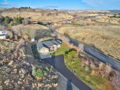 1020 Prospect Way, Yakima, WA 98908-2183