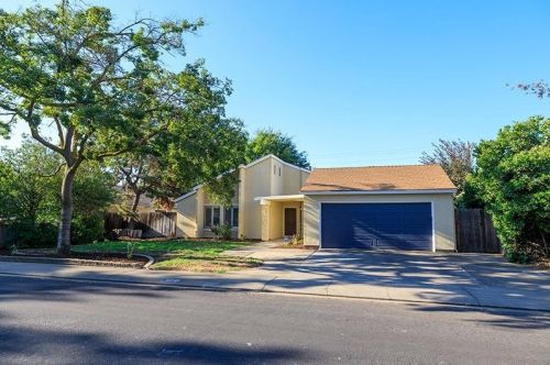 1404 Salvador Dr, Modesto, CA 95355-2016