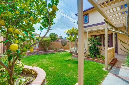2222 236th Pl, Torrance CA  90501-5949 exterior