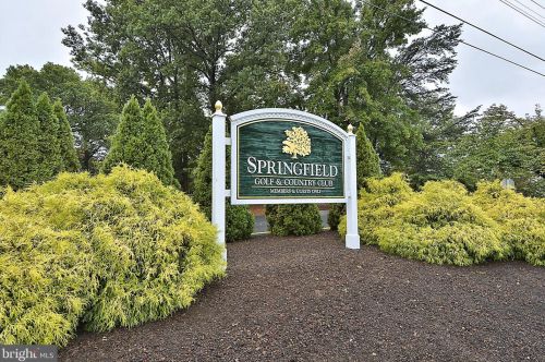 7112 Ayers Meadow Ln, Springfield VA  22150-4915 exterior