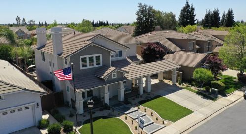 3820 Lakeside Dr, Modesto, CA 95355-7310