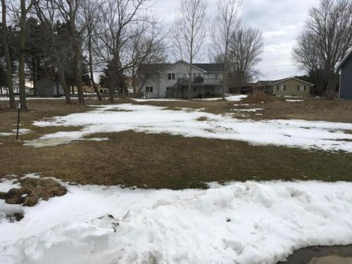 206 5th Ave, Hayfield, MN 55940-8828