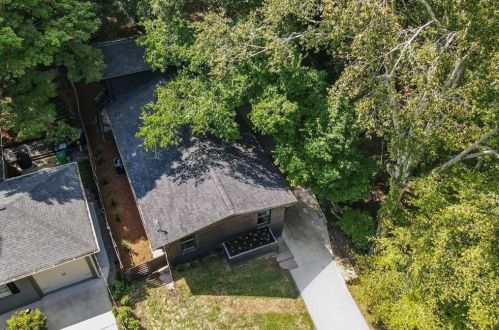2278 Drew Valley Rd, Atlanta GA  30319-3920 exterior