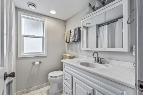 3940 Beryl Rd, Saint Paul MN  55122-1613 exterior