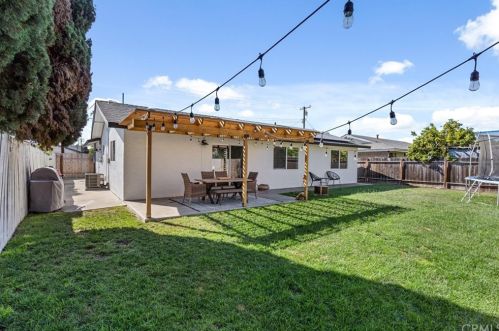 3509 Las Vegas Dr, Oceanside CA  92054-3813 exterior