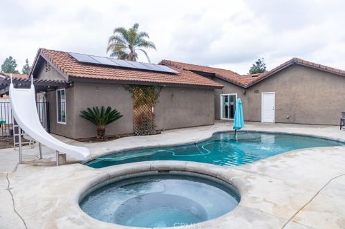 11568 Freedom Trl, Riverside CA  92503-5066 exterior