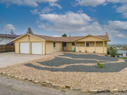 11493 Briarwood Dr, Aurora, CO 80226-3710