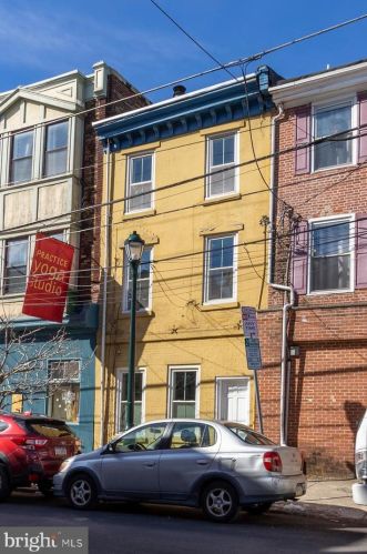 802 4th St, Philadelphia PA  19147-3104 exterior