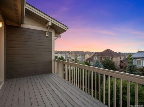 26605 Peakview Dr, Aurora CO 80016-6108 exterior