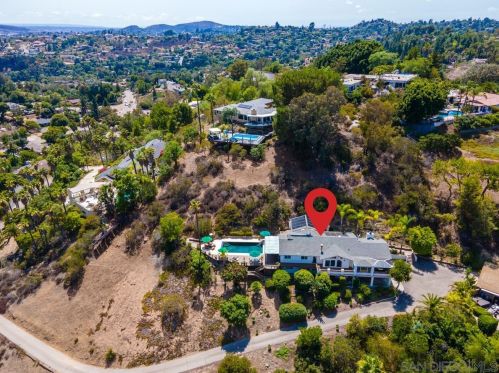 11651 Shadowglen Rd, El Cajon, CA 92020-8345