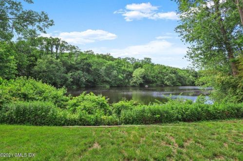99 Monica Rd, Greenwich CT  06831-5024 exterior