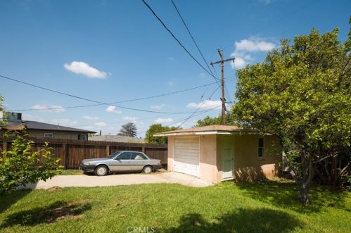 5047 College Ave, Riverside CA  92505-3208 exterior