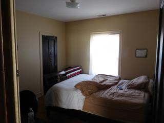 5615 Drake Ave, Chicago IL  60659-4419 exterior