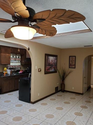 1845 Burning Tree Ln, Carrollton TX 75006-7561 exterior