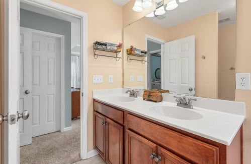 329 Chemistry Cir, Ladson SC  29456-5294 exterior