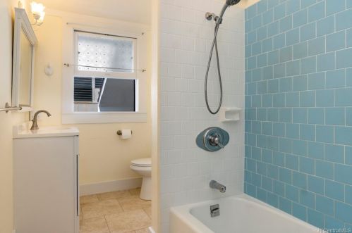 3633 Maunalei Ave, Honolulu HI  96816-2322 exterior