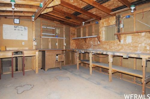 1137 Sego Lily Dr, Sandy UT 84094-4648 exterior