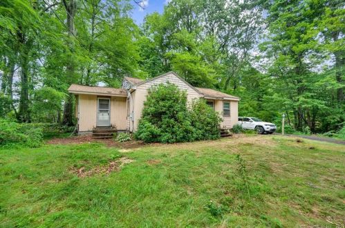 75 Wapping Wood Rd, Ellington, CT 06029-3922