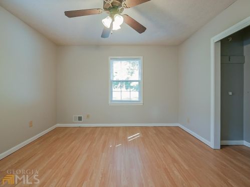 318 Davis Rd, Stockbridge GA  30281-3304 exterior