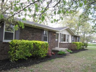 2503 Holman Ln, Springfield, TN 37172-4319