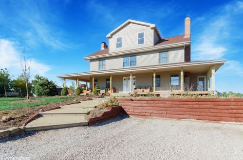 11650 Pauling Rd, Wilton Center, IL 60442-9817