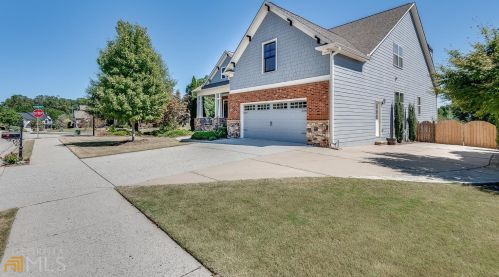 2903 Perimeter Cir, Buford, GA 30519-8090