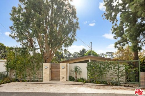 229 Amalfi Dr, Santa Monica, CA 90402-1125