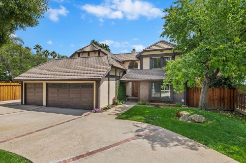 140 Ocean View Ave, Carpinteria, CA 93013-3022