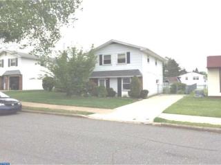 1028 Alpena Rd, Philadelphia PA  19115-4511 exterior