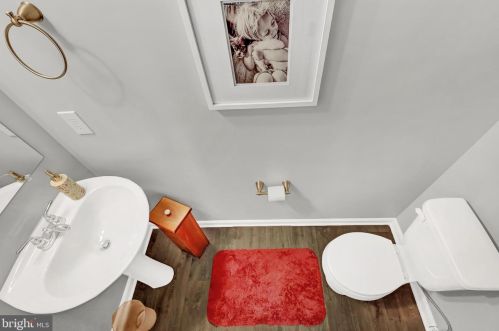 134 Overlook Dr, Hanover PA  17331-9136 exterior