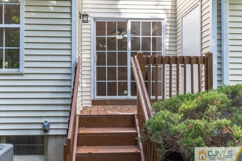 5 Garfield Way, Princeton NJ  08540-1669 exterior